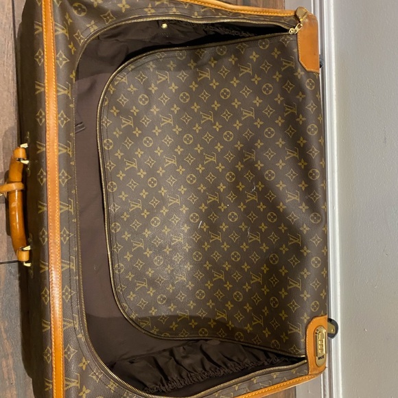 Louis Vuitton Large Pullman Suitcase - Picture 6 of 10